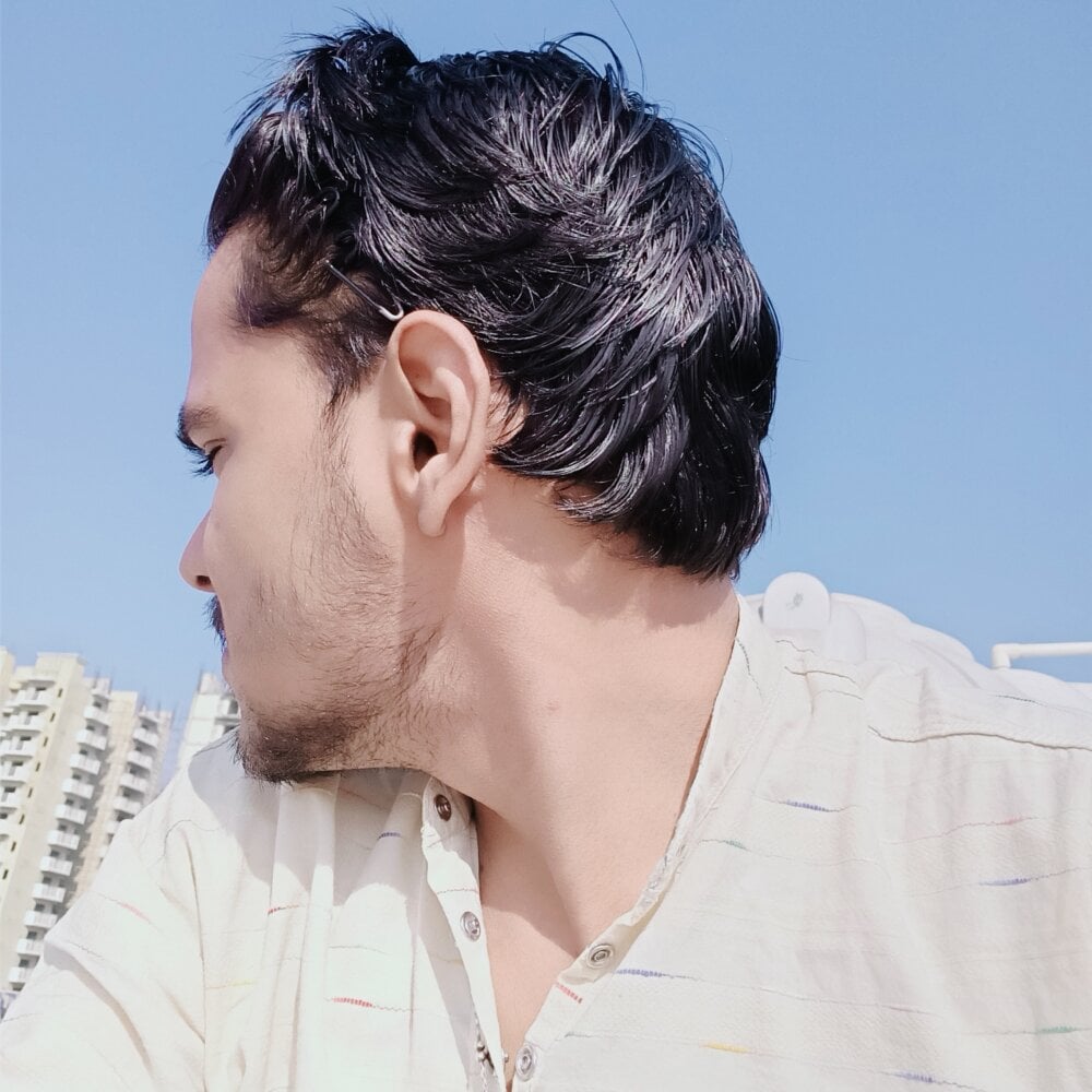 Watch  realcouple71 live on StripChat