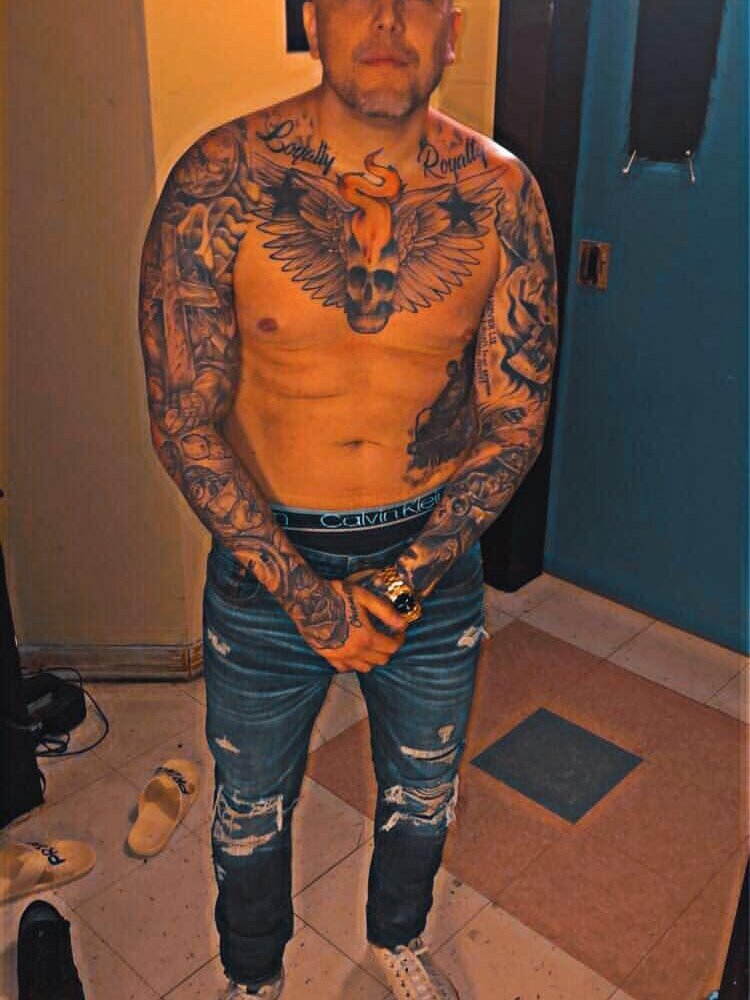 squirtmaster2228's Offline XXX Chat