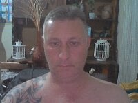 Handsomejo offline chatrum