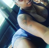 bossyassnikki69x's Offline Chat Room