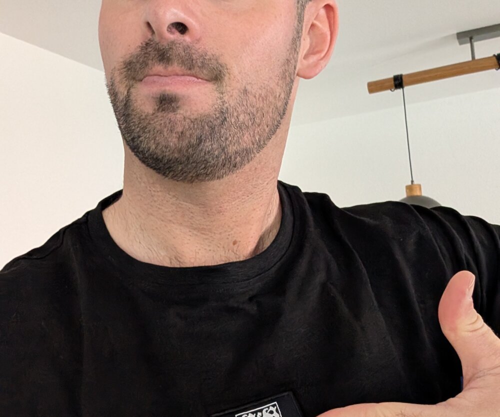 Sklasxh's Offline XXX Chat