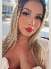 valentinaa99's Offline Chat Room