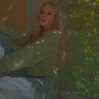 SheilaWhite 🏸 free live cam