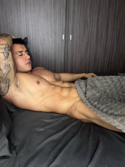 GarretAlvin Male Striptease Live Cam Nude