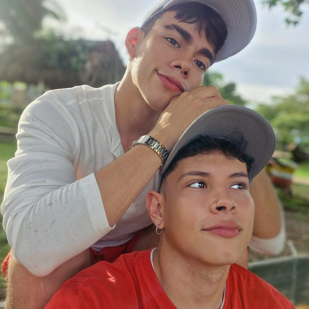 Live sex webcam photo for its_liam18 #290056411