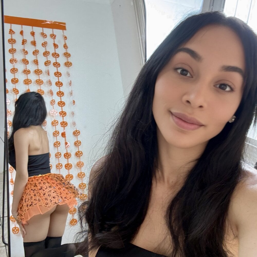 theyoungallice's Offline XXX Chat