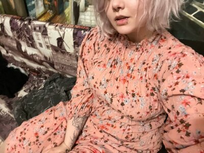 loumonroe from stripchat