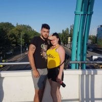 2hott_lovers' Offline Chat Room