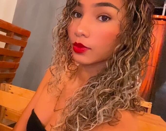 Halle_Bailey_