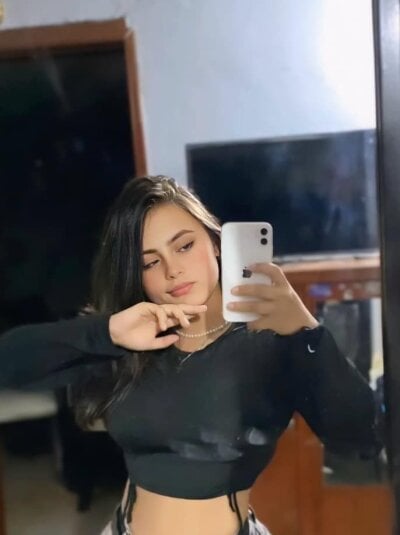 naomicute_olii from stripchat