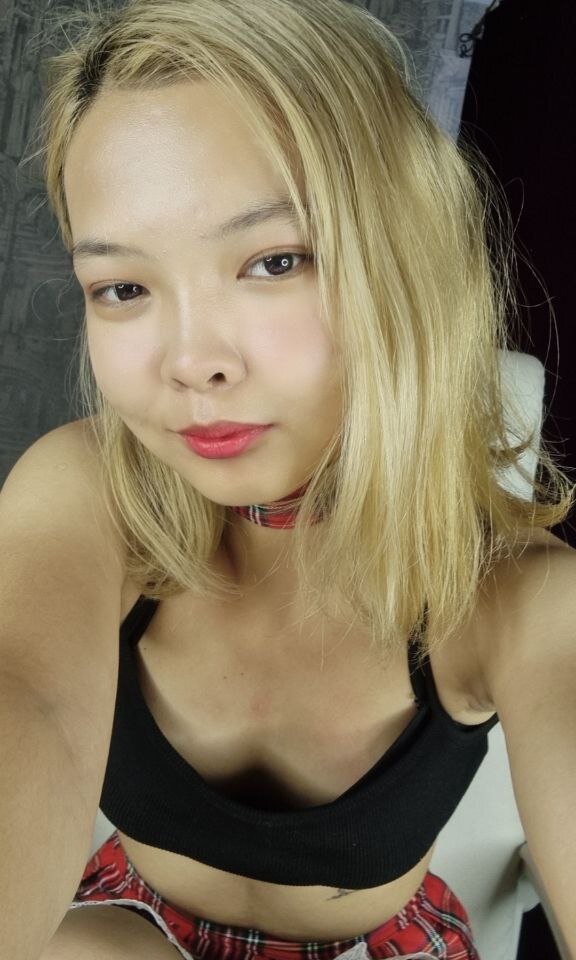 maileen_so 🕧 naked chat
