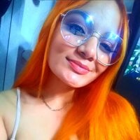 maddie_blakee's Offline Chat Room