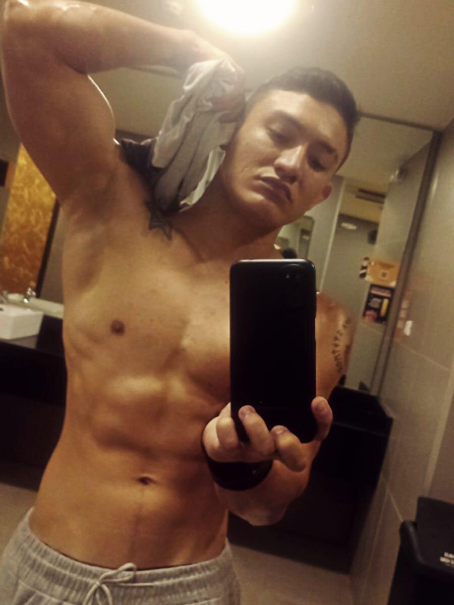 horus2167_ from stripchat
