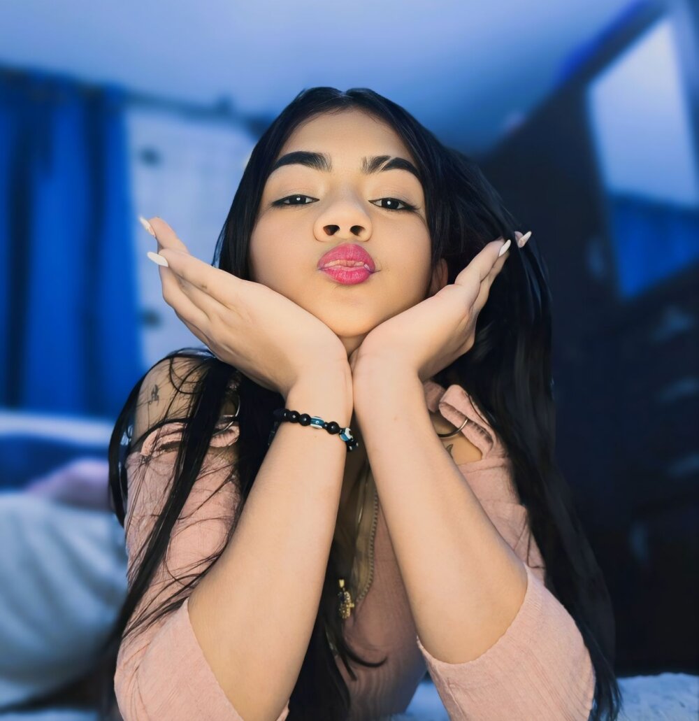 kihara_candy69's Offline XXX Chat