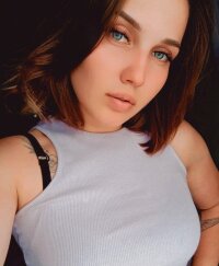 Kenzy_Blush's Offline XXX Chat