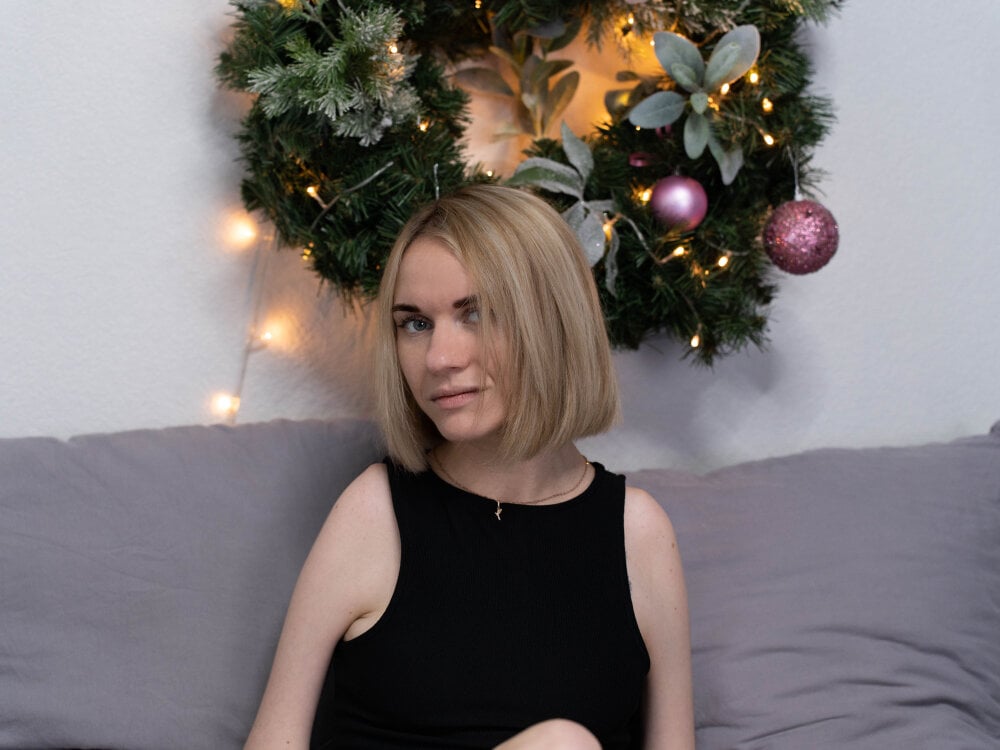 EmmaLarkins_