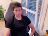 AbsalomR's Offline XXX Chat
