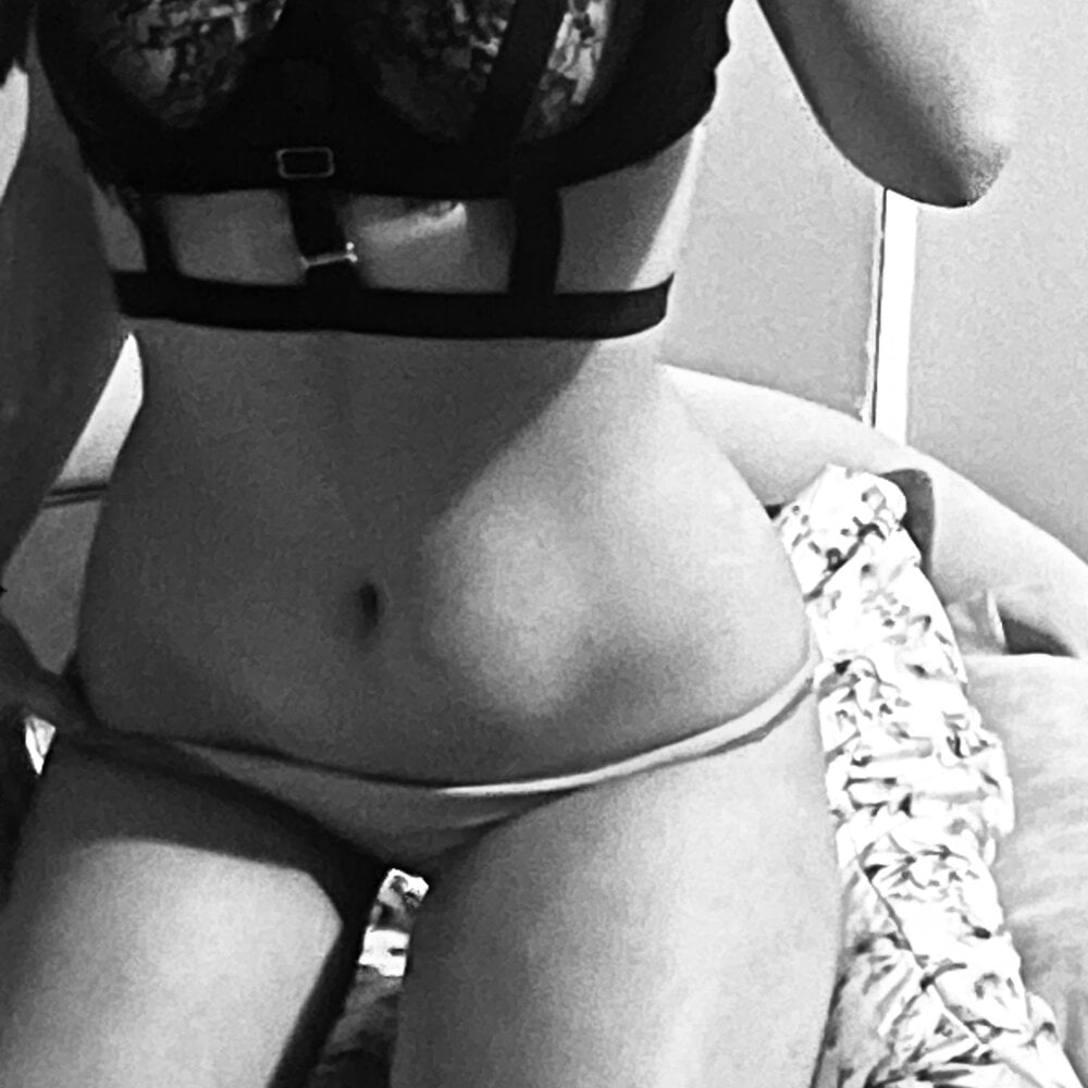 minahh420 from stripchat