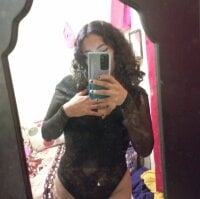 Kinky_petite's Offline Chat Room