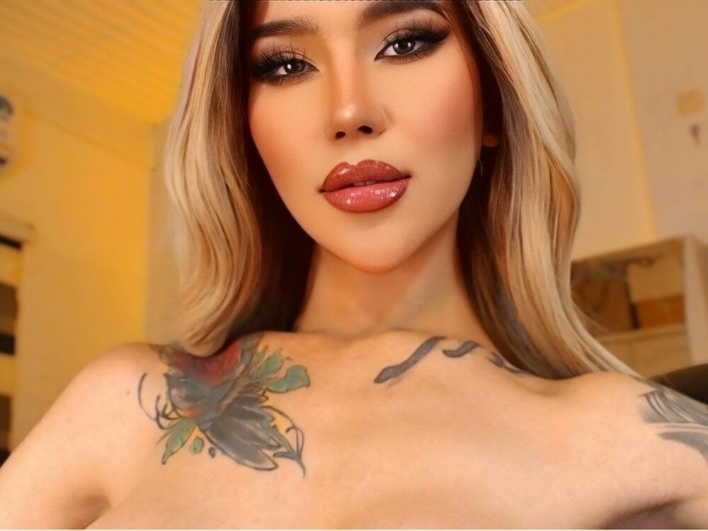 Live sex webcam photo for _KathalinaShemale_ #290112917