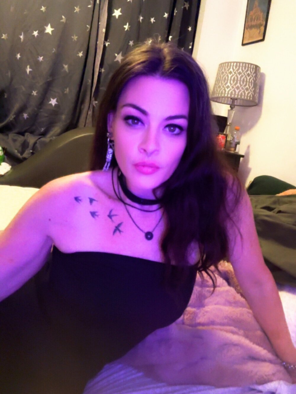 sexcam-girls.com goddessrae19 livesex profile in white cams