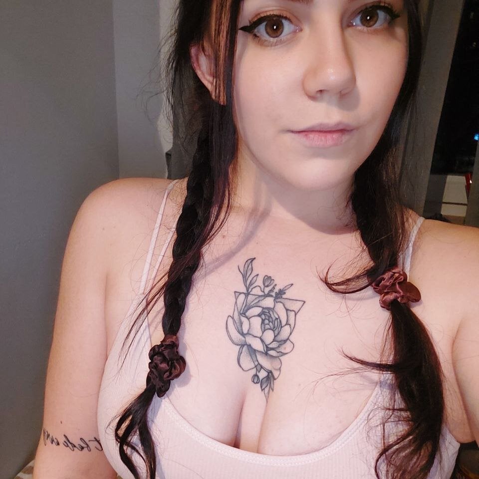 LianaDexy_ profile