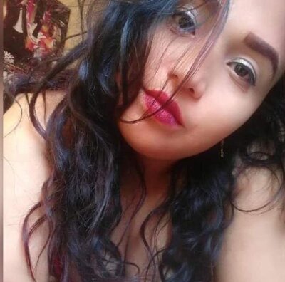 Lindsy_blue 🧕 online sex webcam