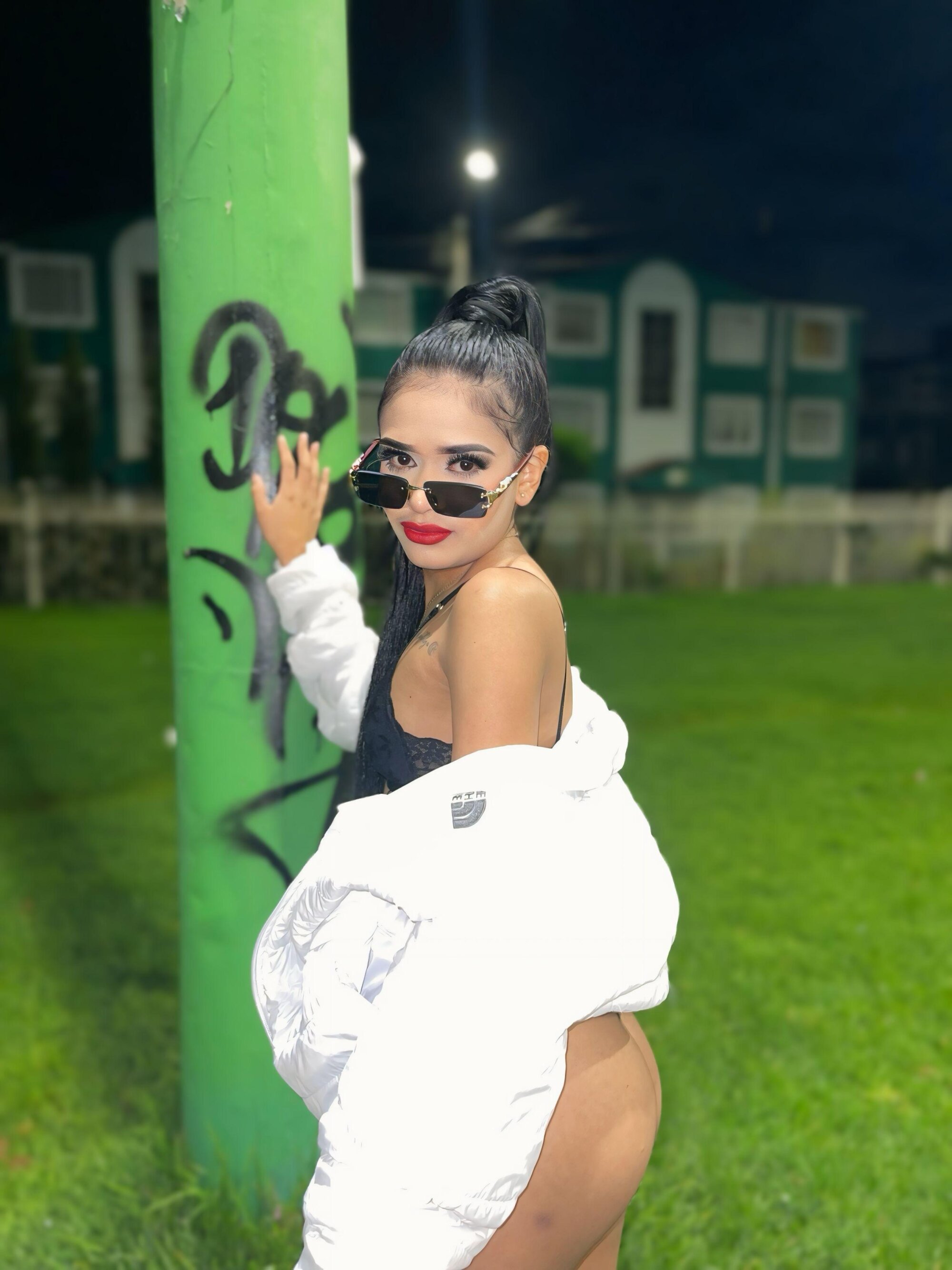 Scarlet_Sexy19
