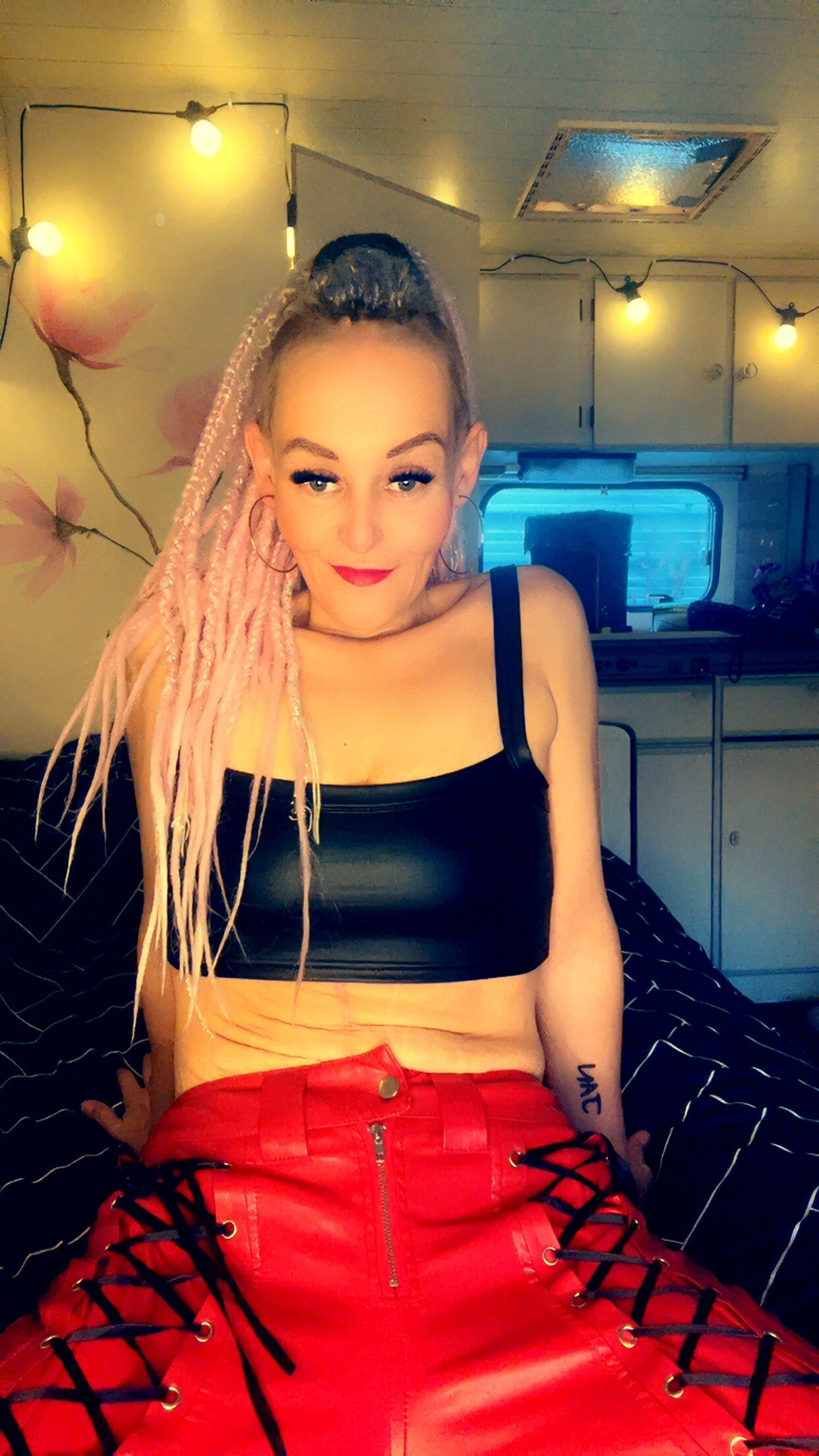 PetiteHousewife