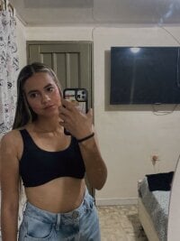 IsabellaClarkeC's webcam live show