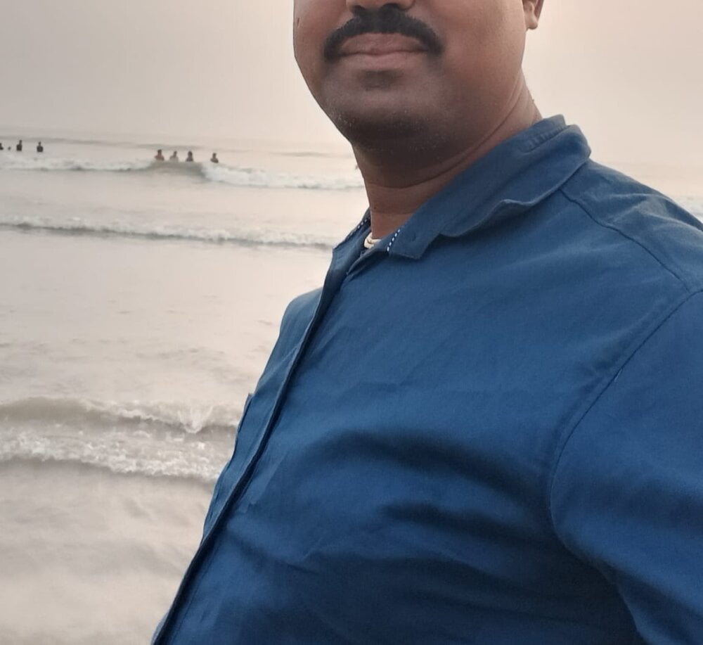 Cam boy Subhas-Shoes