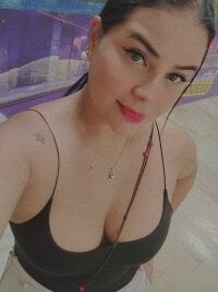 sophie_bigboobs18's webcam live show