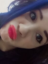 oriana_40's Live Sex Cam Show