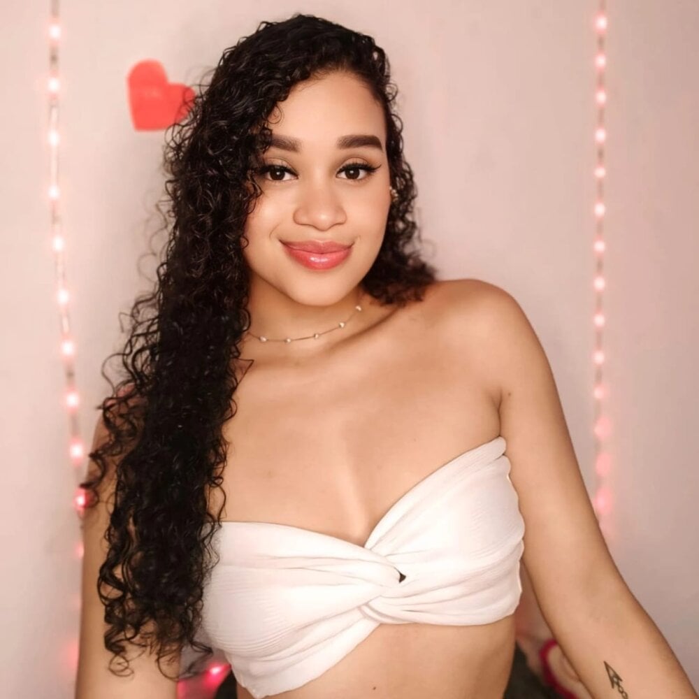 stripchat zyranotic99 webcam profile pic via badgirlwebcam.com