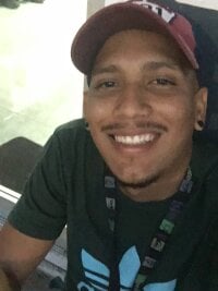 _Iammaterialexplicito's Offline Chat Room