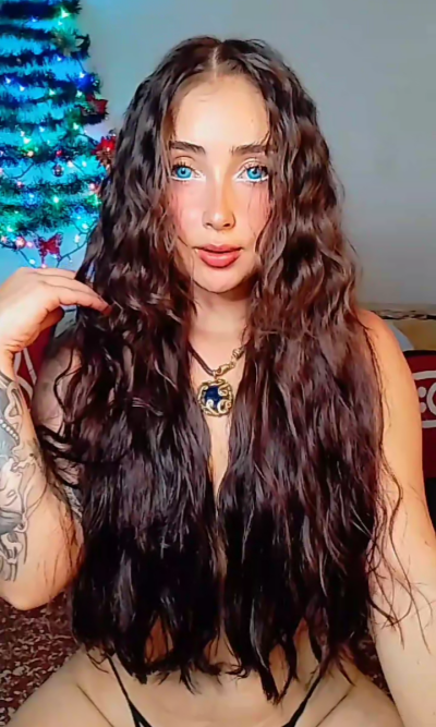 latin_very_ass from stripchat