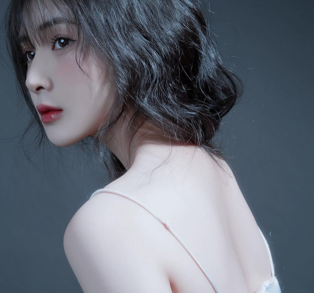 Live sex webcam photo for Linda-Ngo #289780025