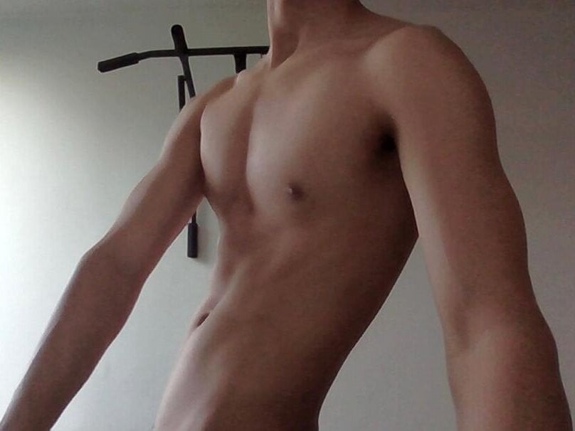 Andresburdes nude on cam A