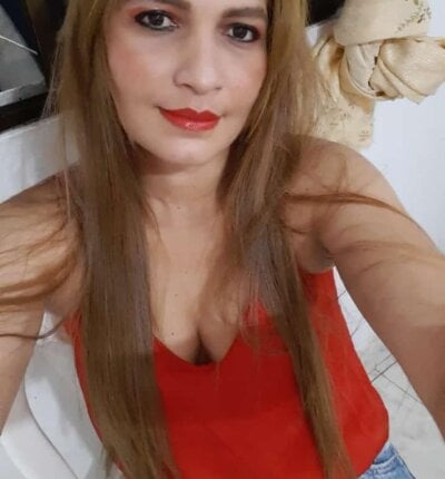 paulina_27 on StripChat