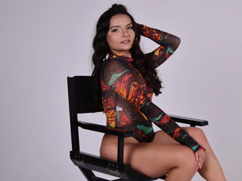 Live sex webcam photo for JasmineAsha #290117449