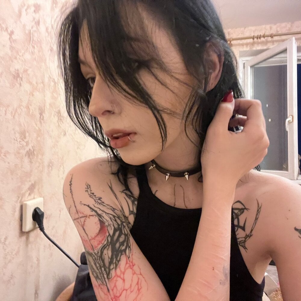 247camsex.com mariancarter livesex profile in white-hair cams