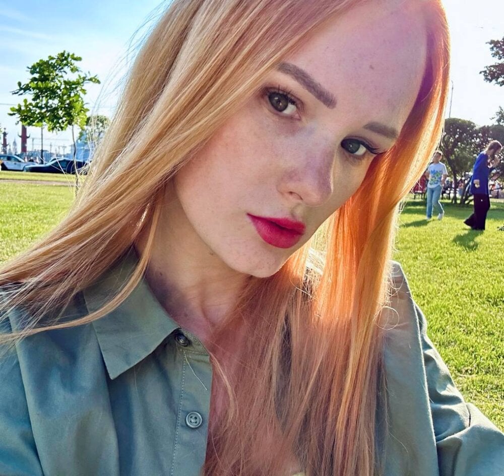 stripchat sofialoran webcam profile pic via livesex.fan