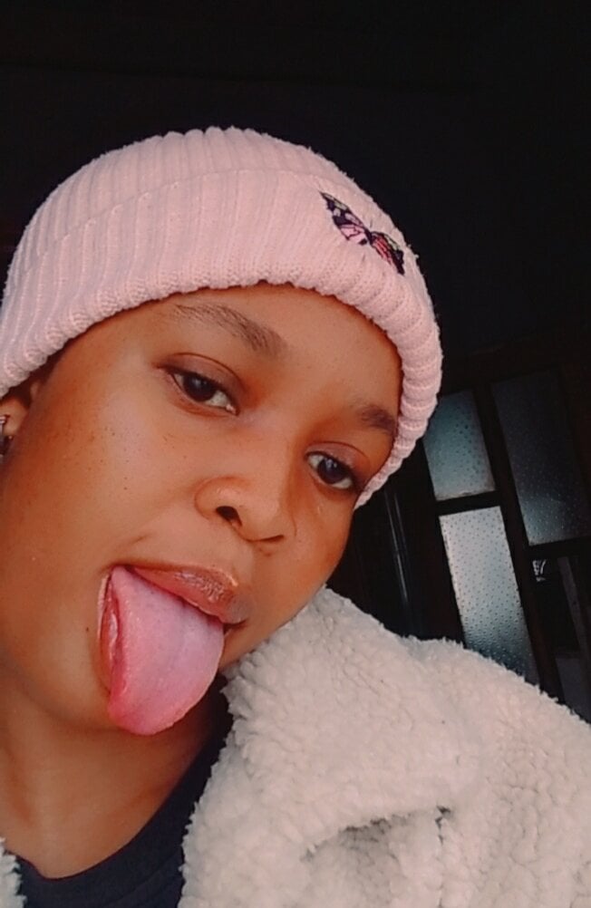 sexy-blondey from stripchat