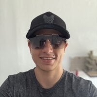 Theluckyteam777's Offline Chat Room