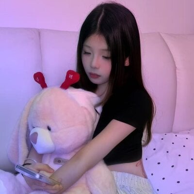 Billiards_baby Female Nippletoys Live Webcam Strip