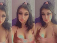 slimthickslut's Offline Chat Room