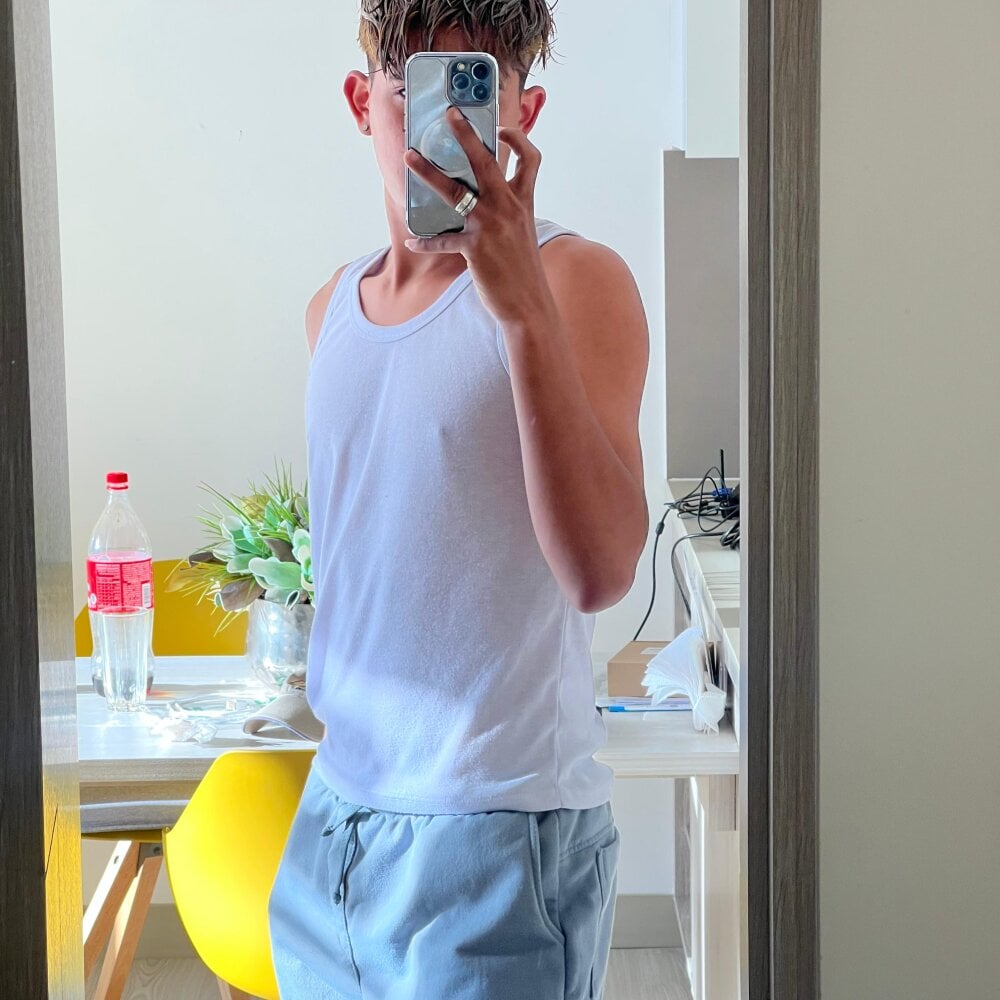 demian_moster from stripchat