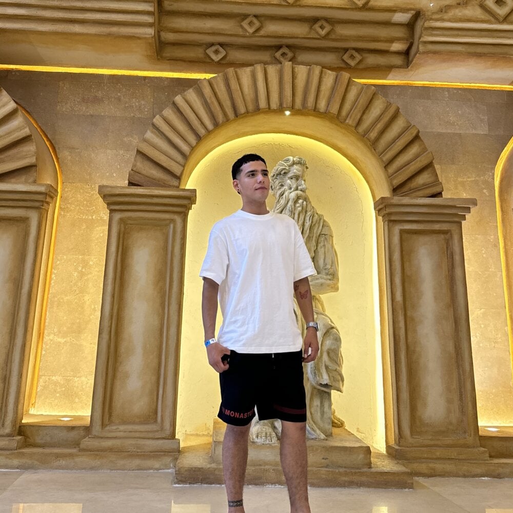 joe_bridgee from stripchat