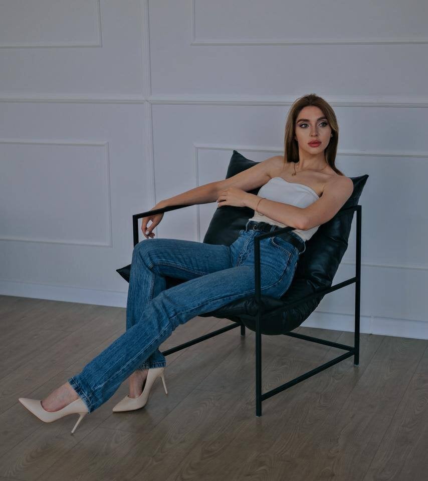 sexlivecamsites.com elaranoirr livesex profile in ssa cams