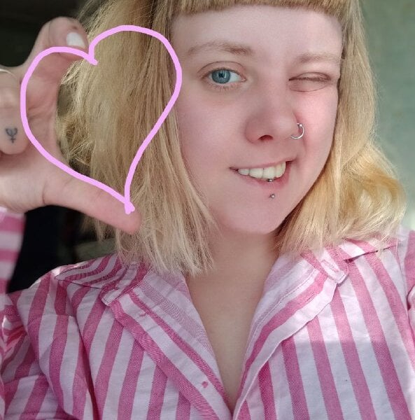 June_shy0's Offline XXX Chat